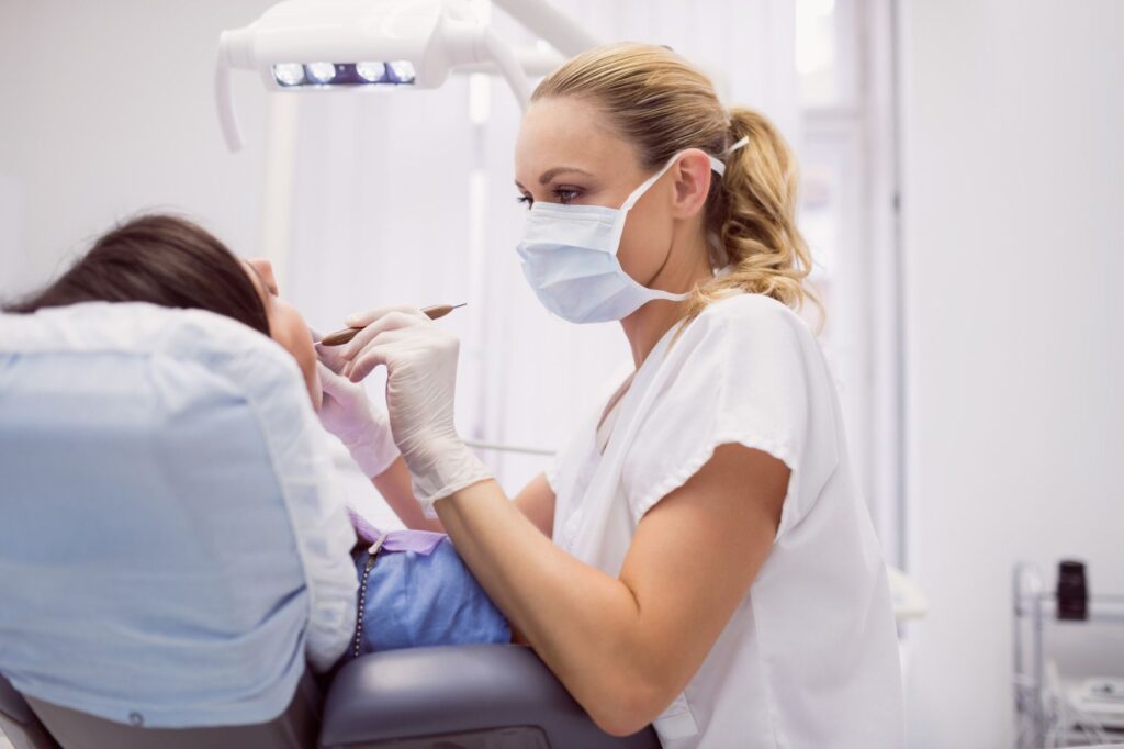 Wortelkanaalbehandeling of laten trekken wat te overwegen tandarts waterval